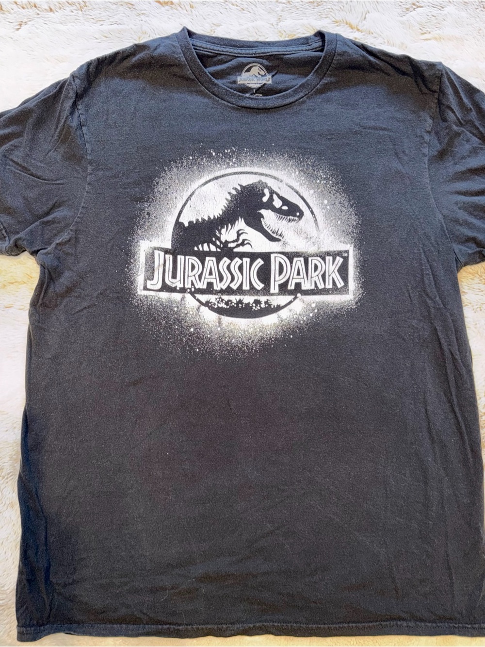 Lot of 3 Men’s T-Shirts: Marvel, Jurassic Park and Green Button Up - Picture 6 of 11